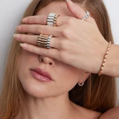 CLIVE 18K DIAMOND FLUTED HUGGIE
