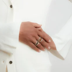 CLIVE 18K TWO TONE DIAMOND FLUTED BAND RING