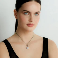 DORA 18K GOLD AND DIAMOND SMALL HEXAGON CHARM