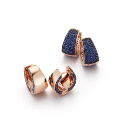 LYTTON 18K HOOPS WITH BLUE SAPPHIRE EDGE