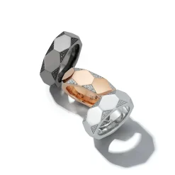 QUENTIN 18K BLACK GOLD AND BLACK DIAMOND FACETED HEXAGON PATTERN BAND RING