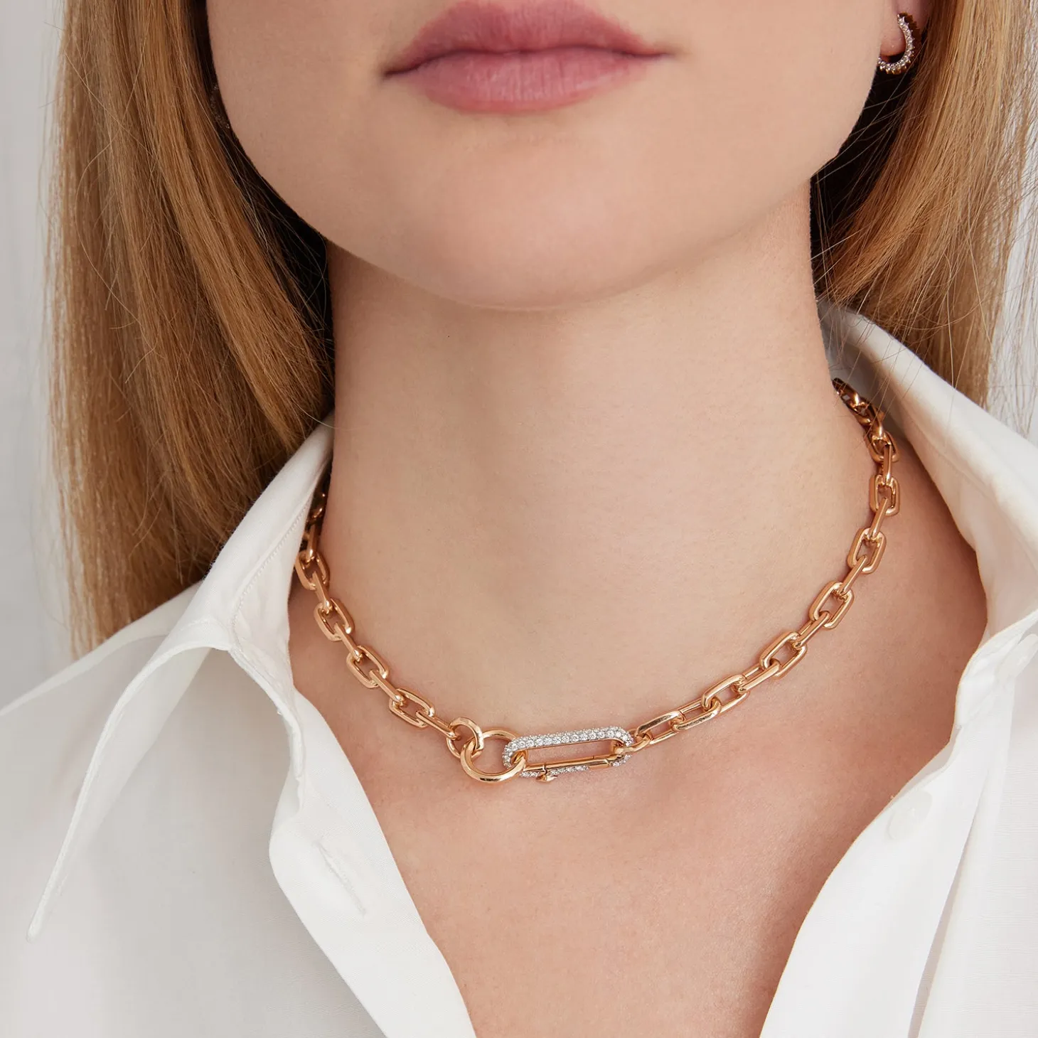 SAXON 18K GOLD CHAIN LINK NECKLACE WITH ELONGATED DIAMOND LINK CLASP