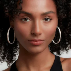 THOBY 18K AND DIAMOND TUBULAR HOOP